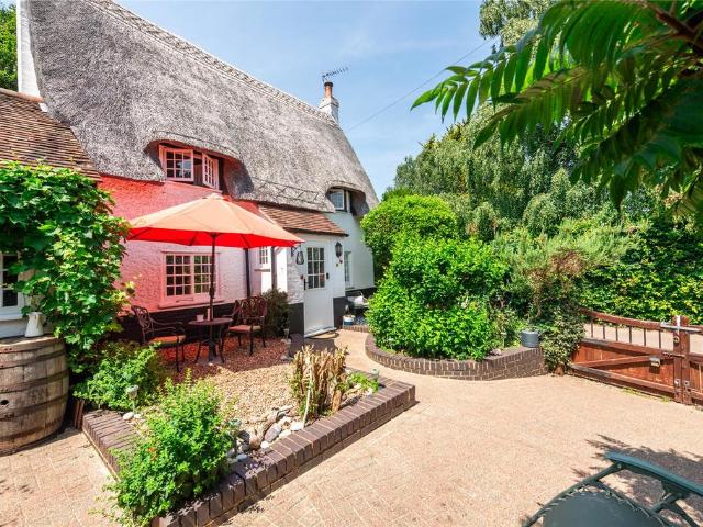 House for sale in Aspley Guise, Bedfordshire