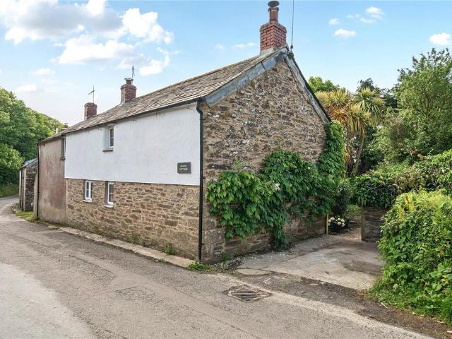 House for sale in St Tudy, Cornwall