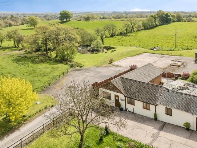 House for sale in Kingsley Moor, Staffordshire