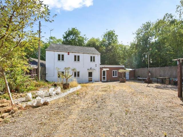 House for sale in Egginton, East Midlands