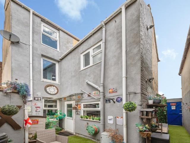 House for sale in Cobholm Island, Stokesby
