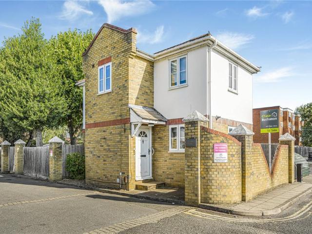 House for sale in Hampton Hill, Greater London