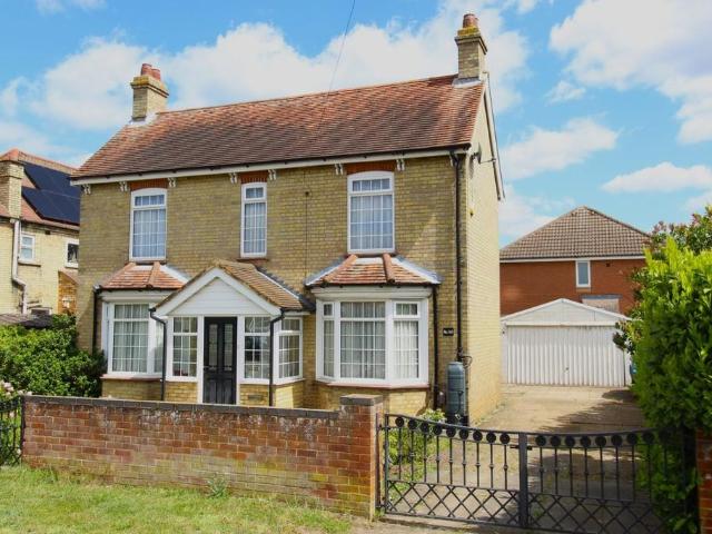 House for sale in Sandy, Bedfordshire