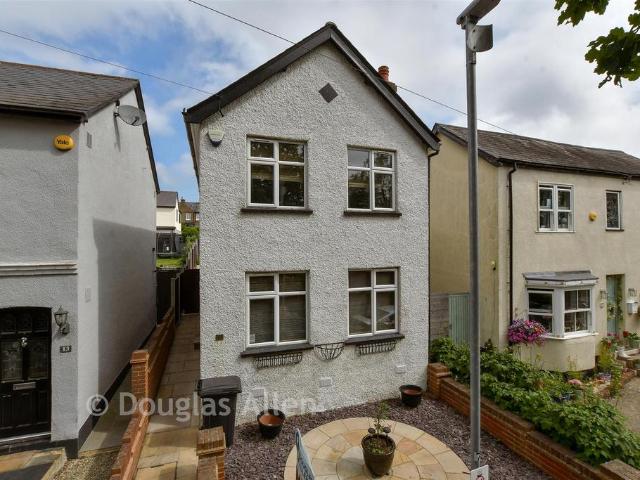 House for sale in Ivy Chimneys, Epping