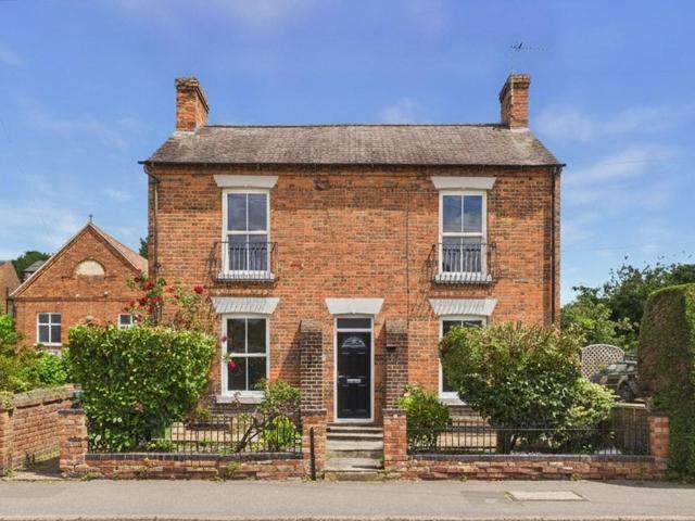 House for sale in Alverton, East Midlands