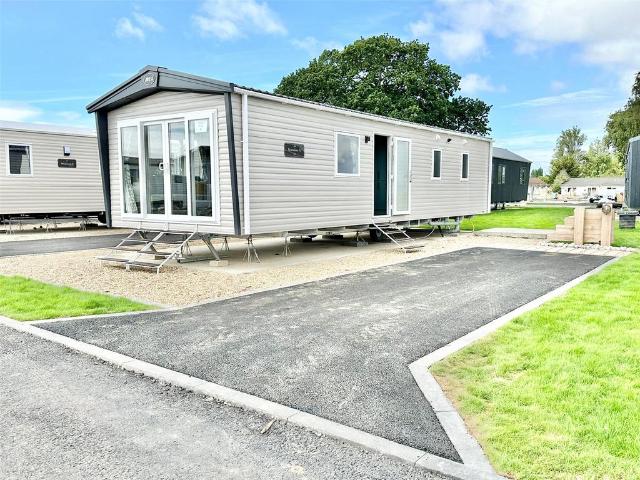 Bungalow for sale in Spring Vale, Hampshire
