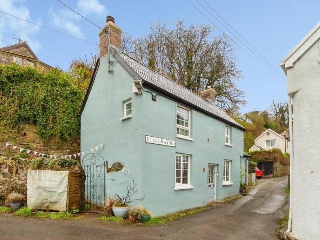 House for sale in Laugharne, Wales