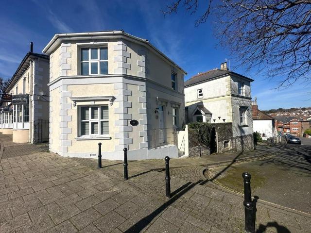 House for sale in Old Town, Eastbourne