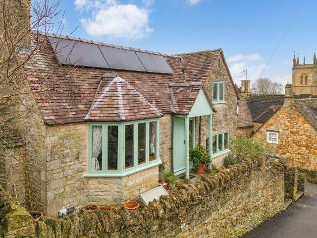 House for sale in Fossebridge, Gloucestershire