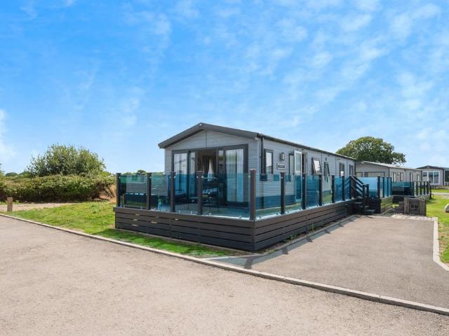 Bungalow for sale in Spring Vale, Hampshire