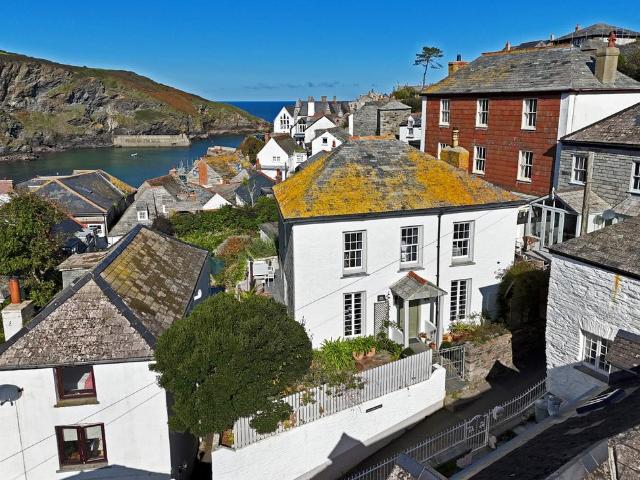House for sale in Port Gaverne