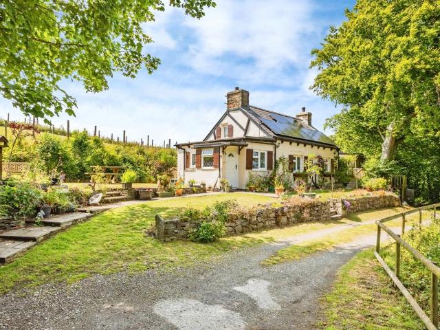 House for sale in St Dogmaels, Wales