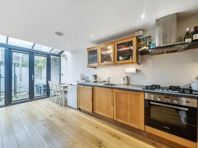 House for sale in Southfields, Greater London