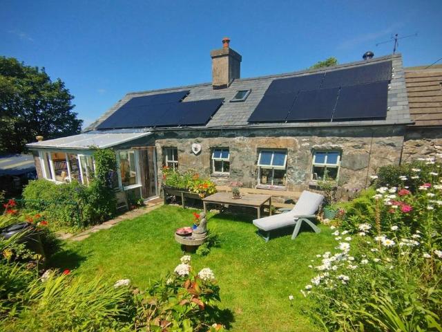 House for sale in Llanaelhaearn, Wales