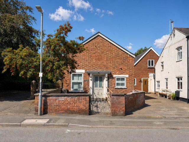 House for sale in Bangor On Dee, Wales