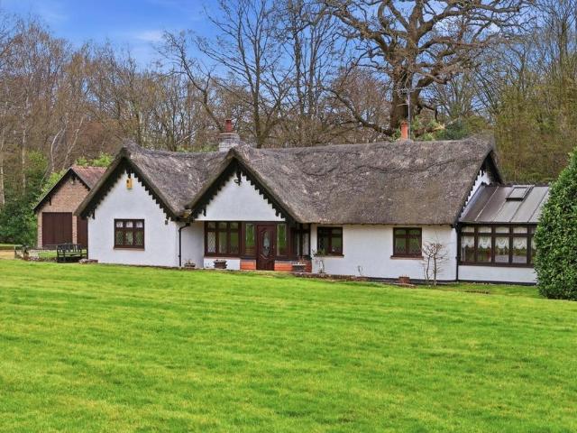 House for sale in Navestock Side, Essex