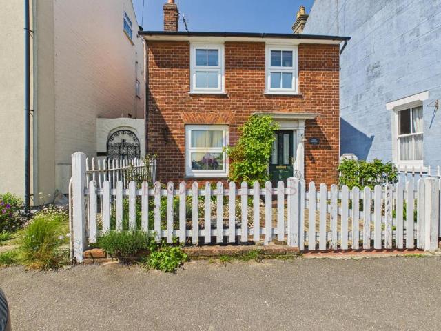 House for sale in Brightlingsea, Dale Hill