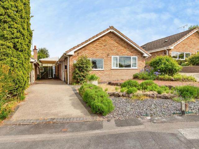 Bungalow for sale in Gnosall, Baswich