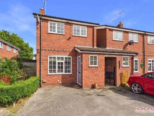 House for sale in Bangor Is-y-coed, Wrexham