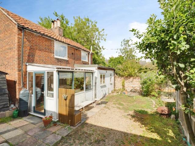 House for sale in Sudbury, Chelmondiston