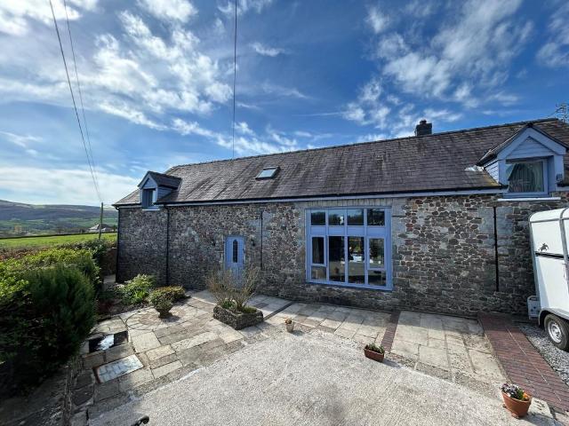 House for sale in Glanbrydan Park, Manordeilo