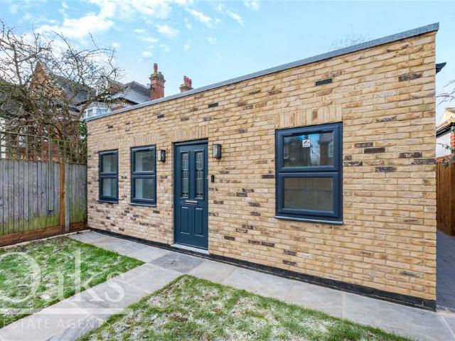 House for sale in Furzedown, Greater London