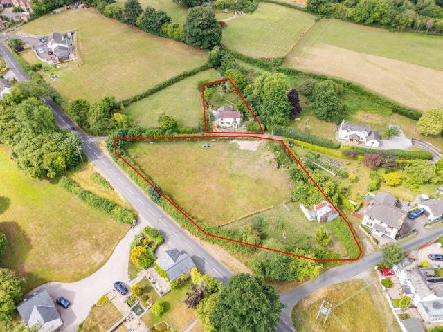 House for sale in Bromsberrow Heath, Gloucestershire