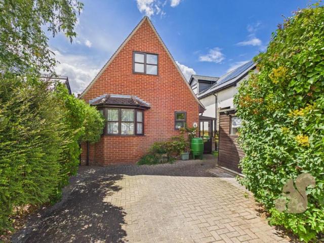 House for sale in Fordham Heath, Essex