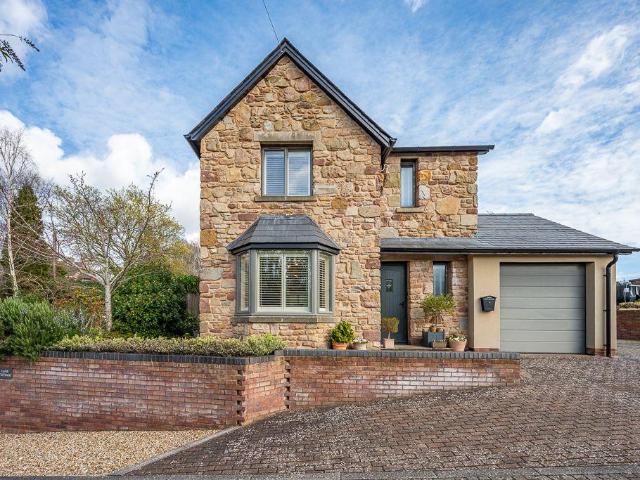 House for sale in Goodrich