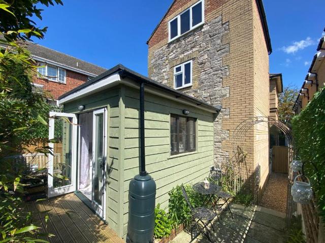 House for sale in Oakfield, Ryde