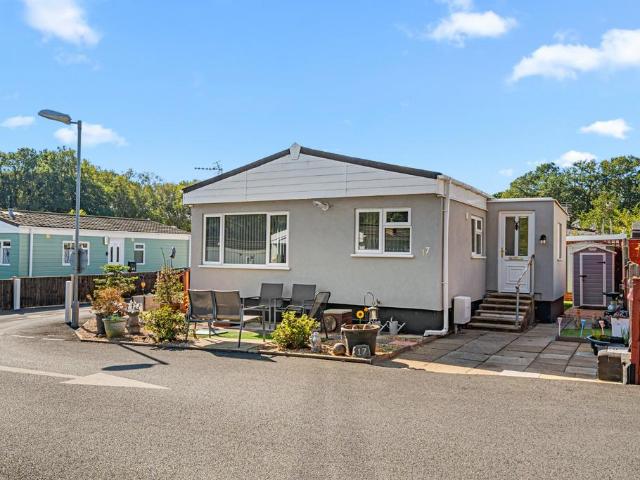 House for sale in Pyrford Green, Woking