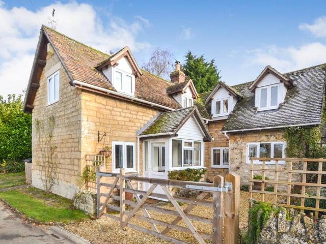 House for sale in Crookhill, Worcestershire