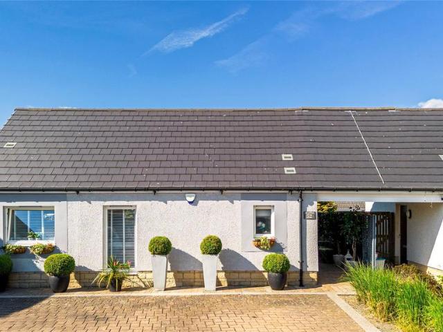 House for sale in Eaglesham, Scotland