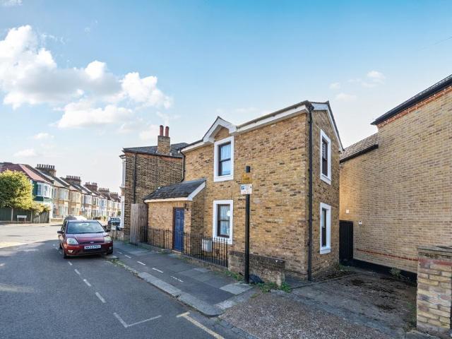 House for sale in London Borough of Lewisham, Greater London
