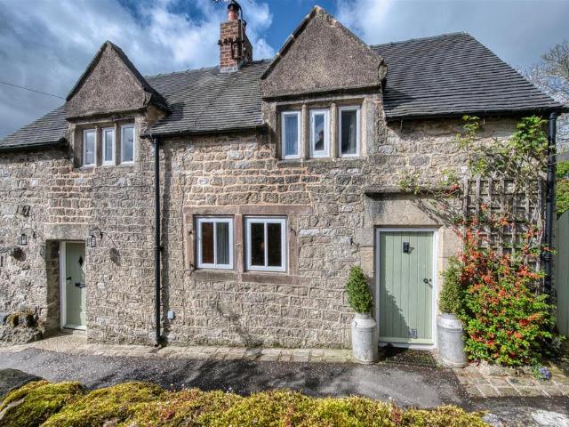 House for sale in Froggatt, East Midlands