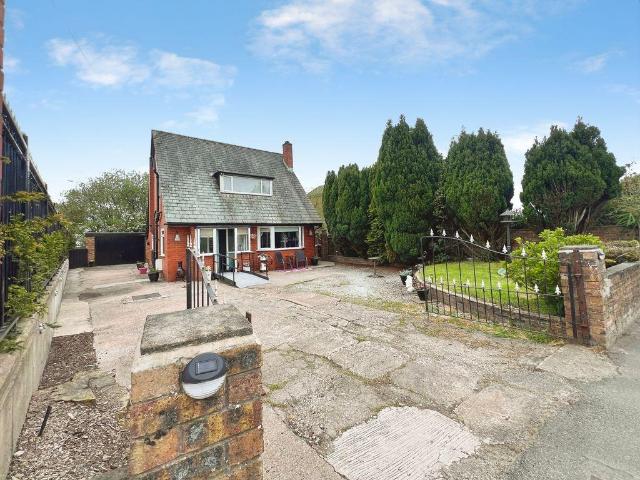 House for sale in Westhoughton, Lee Bank
