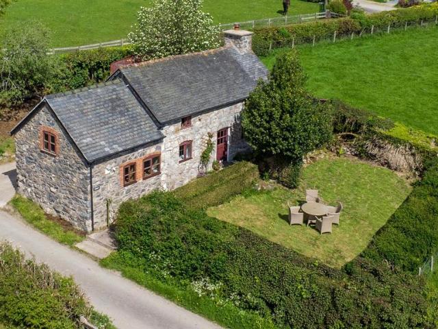 House for sale in Cefn Coch, Llanrhaeadr-ym-mochnant