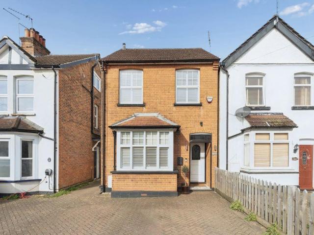 House for sale in Northwood, Greater London