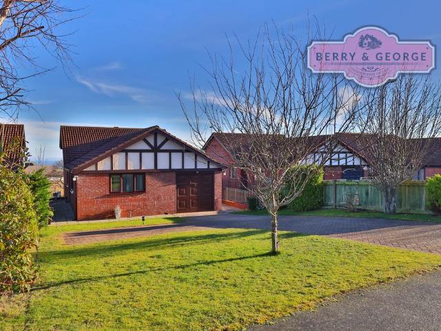 House for sale in Colwyn Bay, Wales