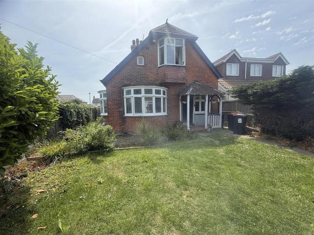 House for sale in Oxenden, The Bridge