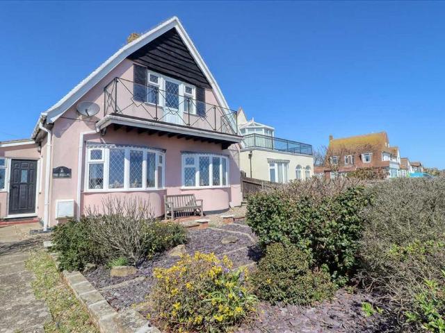 House for sale in Frinton and Walton, Dale Hill