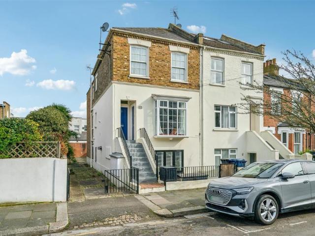 House for sale in London Borough of Ealing, Greater London