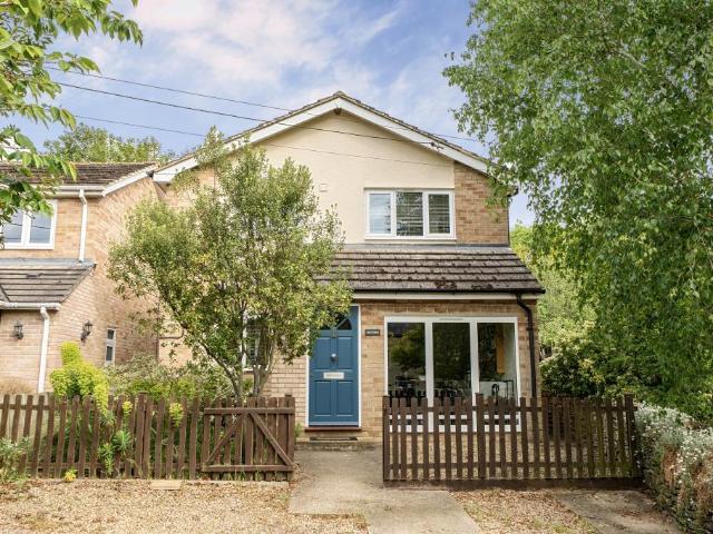 House for sale in Evershot, Oxfordshire