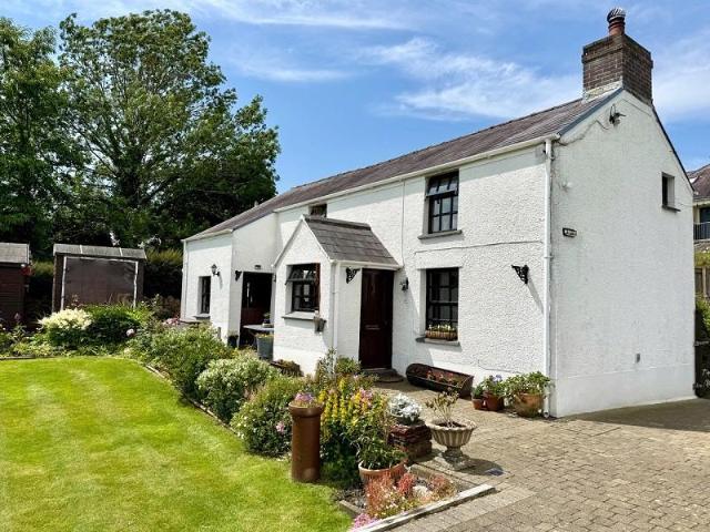 House for sale in Llanrhidian Lower, Wales