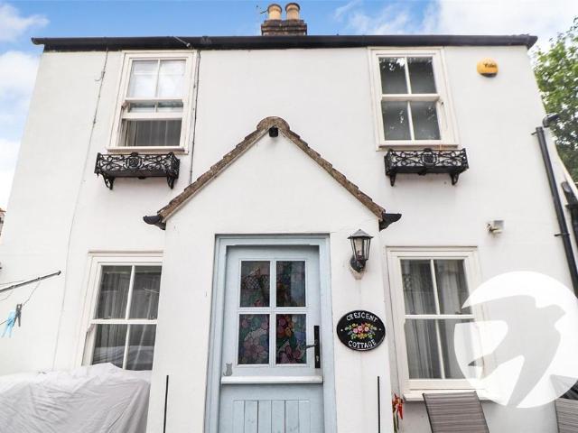 House for sale in Slade Green, Greater London