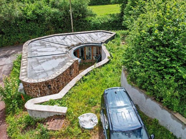 House for sale in Weir Quay, Devon