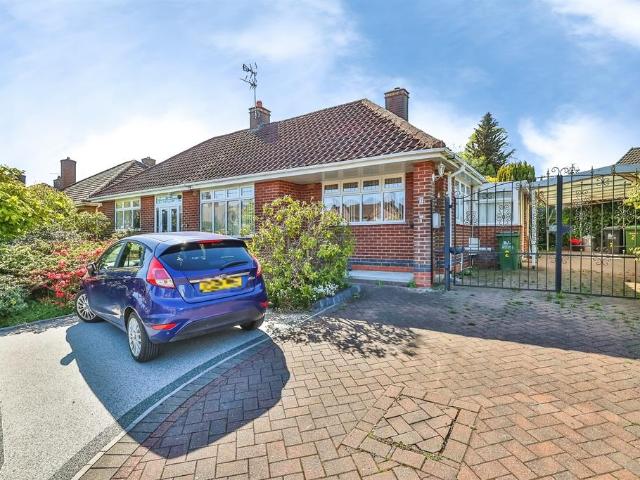 Bungalow for sale in Kedleston, East Midlands
