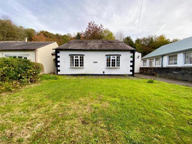 House for sale in Holme Valley, Honley