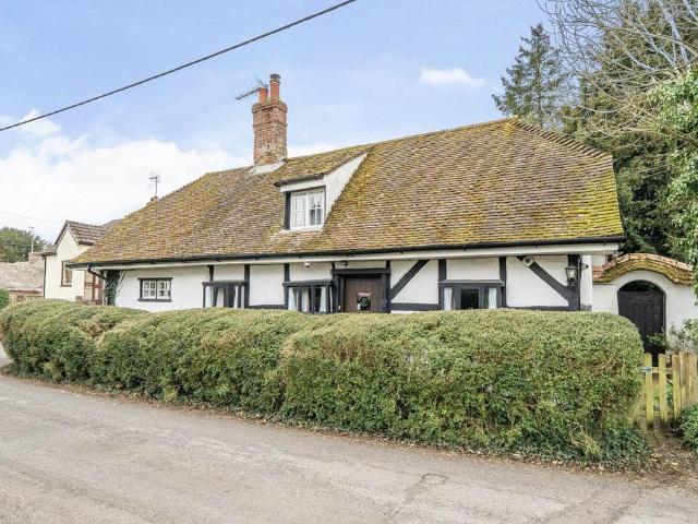 House for sale in Ludgershall, Wiltshire