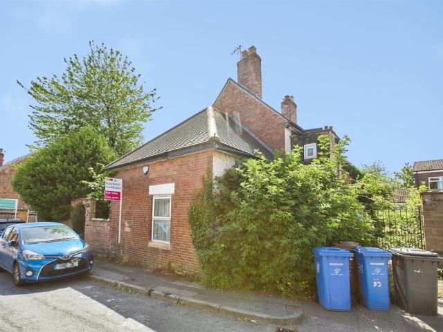 House for sale in East Midlands